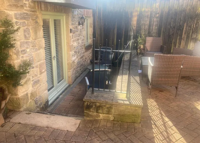1 Coach House Mews - Matlock Bath