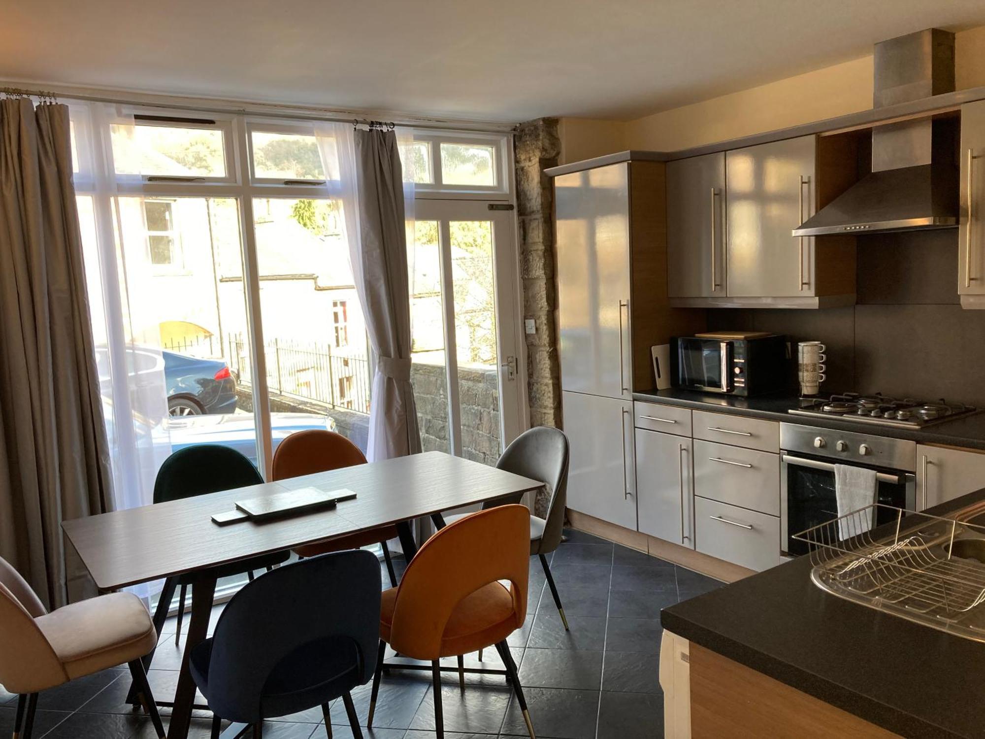 1 Coach House Mews - Matlock Bath Apartment *